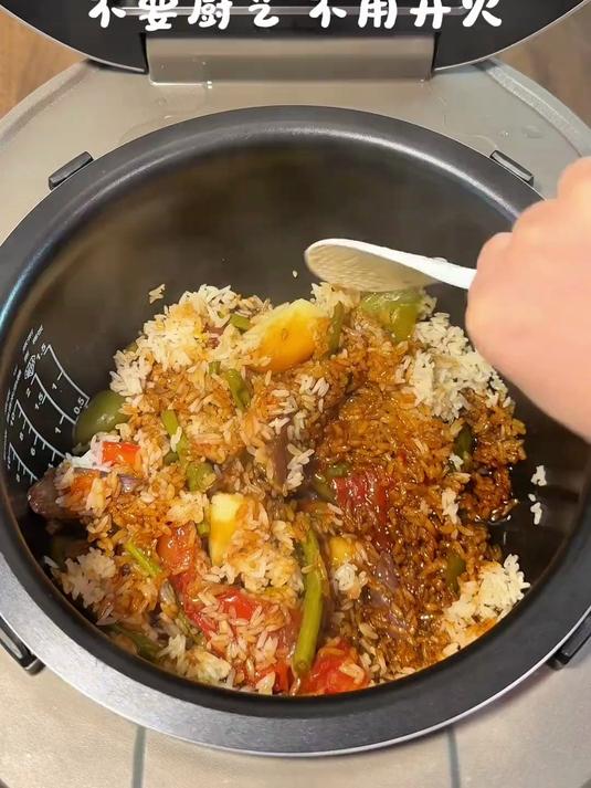 不要厨艺，电饭煲地三鲜焖饭谁懂啊！真的巨香#电饭煲焖饭#