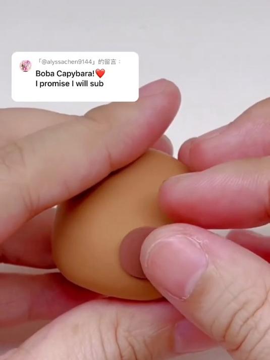 快来和我用橡皮泥做出可爱的卡皮巴拉奶茶吧!