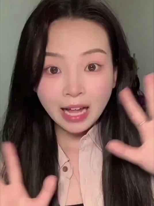 32. 尔木萄爆火的贴贴粉扑!真的巨好用!尤其是秋冬化妆容易卡