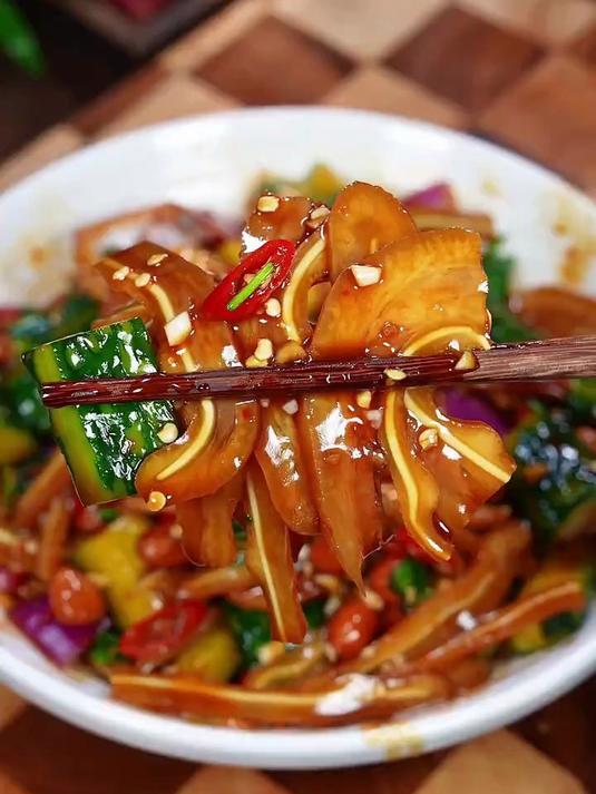 酸辣下酒的凉拌猪耳朵