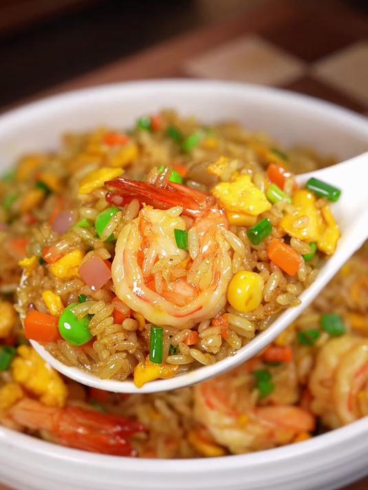 孩子每次去餐厅必点的咖喱炒饭