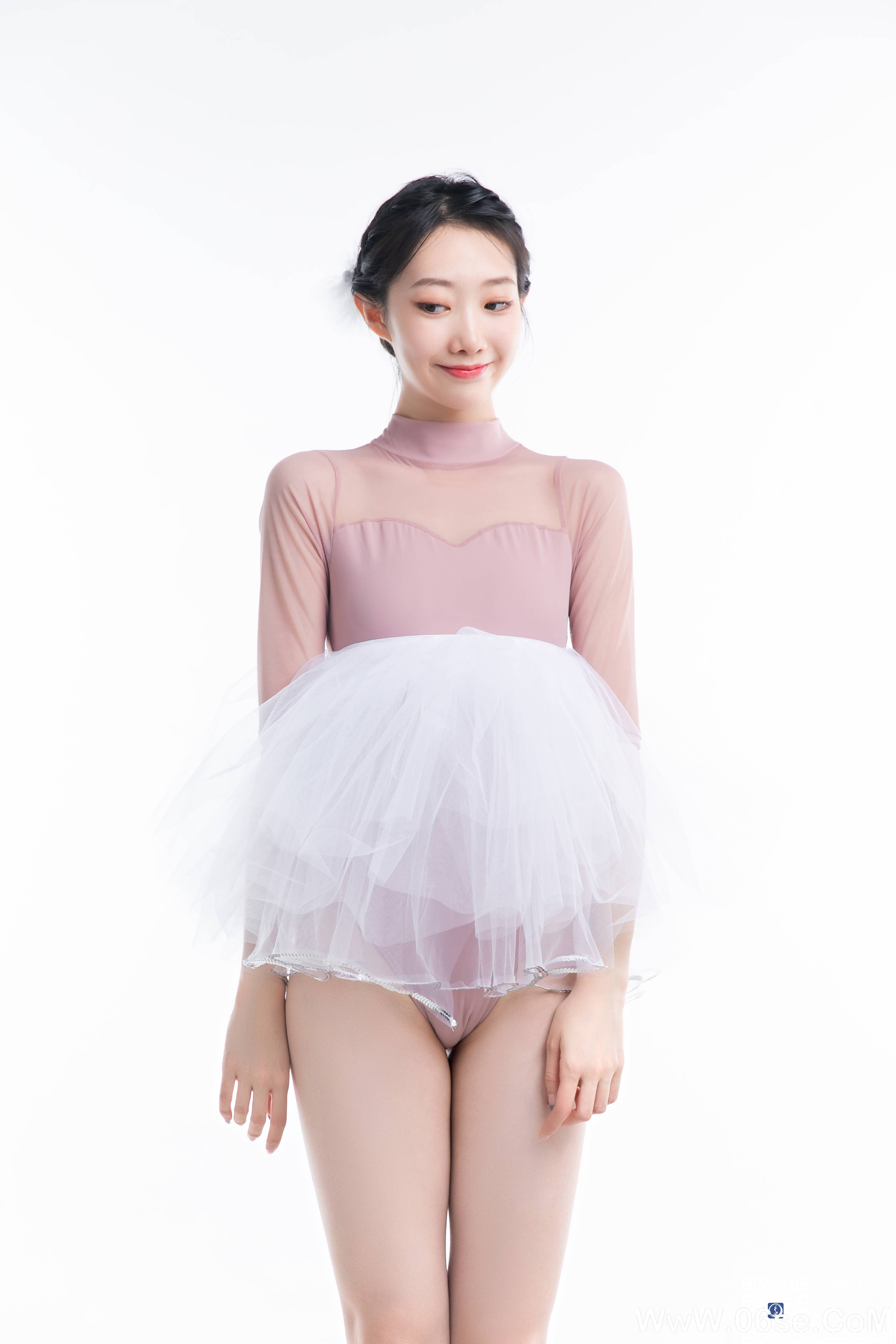 [GALLI嘉丽]舞蹈生日记 034 – 鱼子[40P117M]-六色网