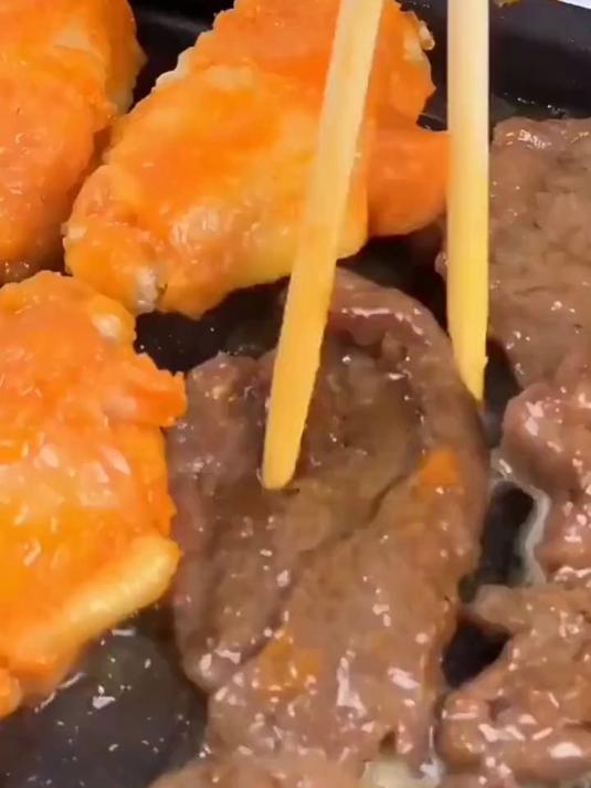 奥克斯电烧烤炉家用室内烤串机无烟多功能电烤盘烤肉锅大型烤肉炉