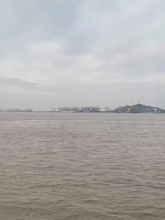东海之中:漫步野鸭嘴头与海堤之上