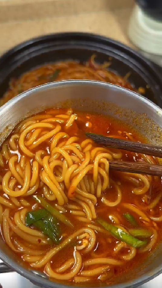 番茄肉末泡椒米线