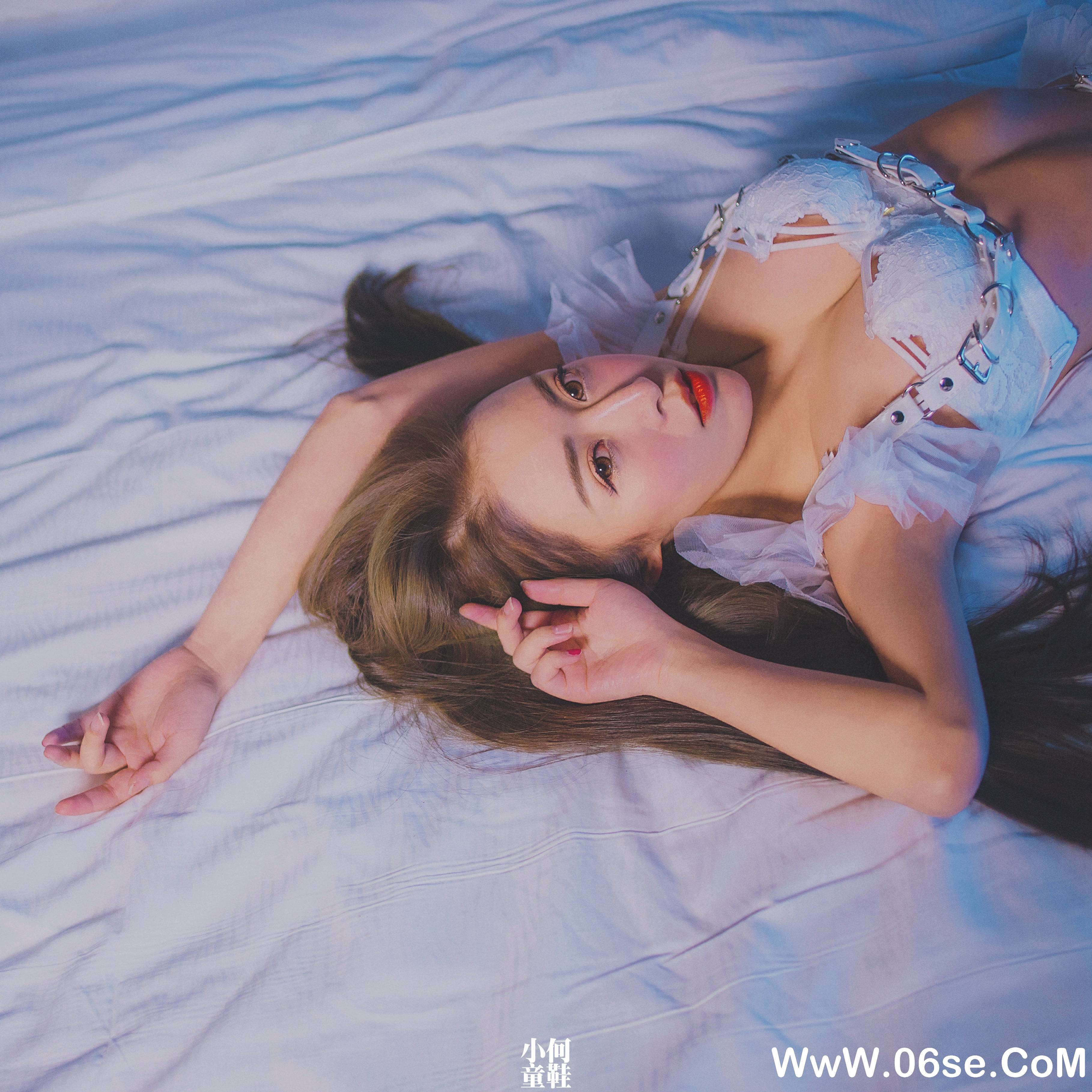 图片[9]-小何同学 – 014 [15P56M]-六色网