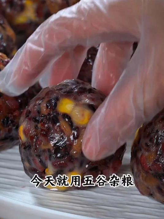 以后想吃粘豆包你可以这样做法