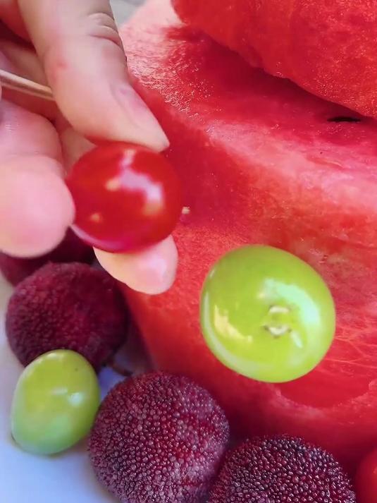 姑姑说带着它 多巴胺水果蛋糕随便吃