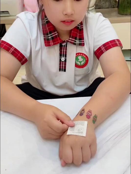 爆款拉布布卡通贴：防水持久不伤肤，派对音乐节个性装扮必备