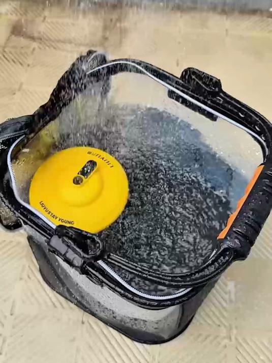 六鱼飞碟增氧泵小巧便携,落水不怕进水,钓鱼养鱼全程更省心#增氧机##增氧泵##钓鱼增氧泵#