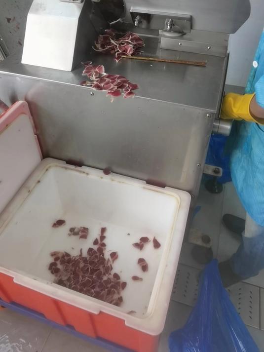 全自动多功能冻牛羊肉切片机 冻鸭胗板刨片的机器