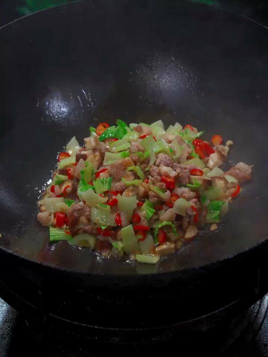 清爽又鲜香,轻轻松松解决一锅米饭家常菜