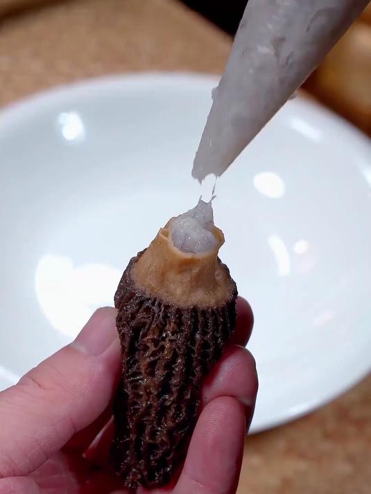 干羊肚菌炒荷兰豆,脆嫩清甜,家常小炒超爽口