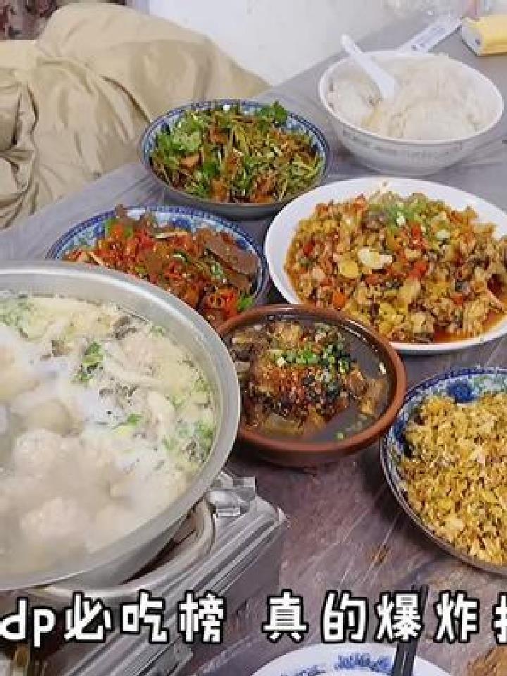 剪视频的时候口水都要流出来了 我可太喜欢这家湘菜馆了