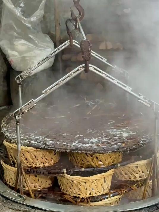 汕头特色鱼饭，吃饭不见饭，几百斤鱼同时出锅，场面震撼！