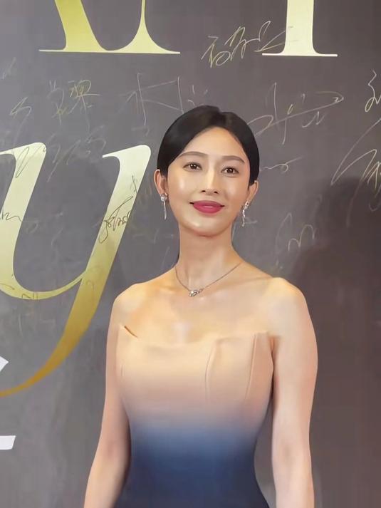 还记得电视剧远大前程里的小阿悄饰演者张俪吗?
