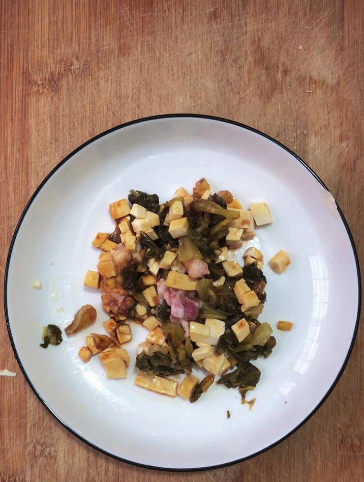 酸菜馅猪肉饺子怎么调馅好吃,像我这样调就行了