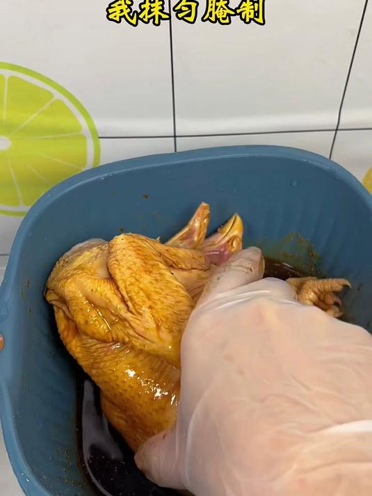 只要一个电饭锅 就可以做出鲜嫩多汁的叫花鸡