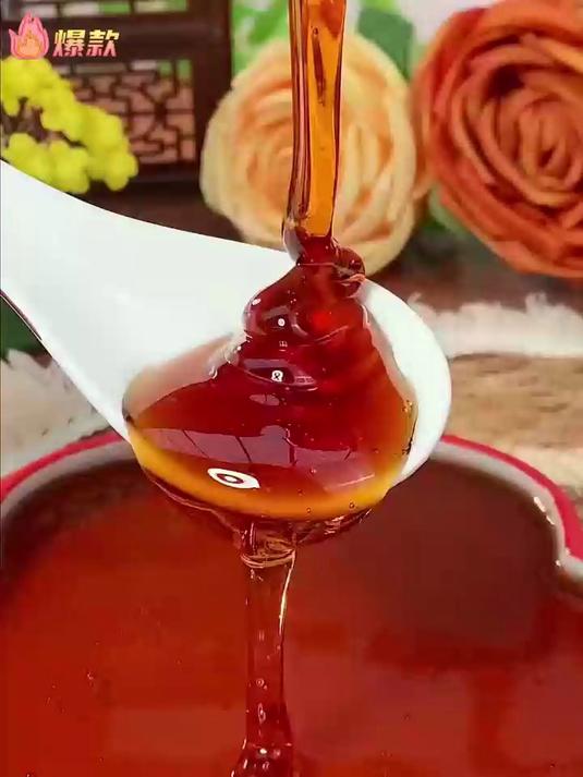 干燥秋季,秋梨膏搭配蜂蜜,润肺养颜,焕发光彩好气色