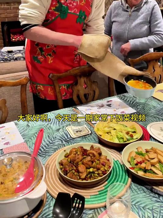一桌子家常下饭菜!中英一家人沉浸式干饭日常!