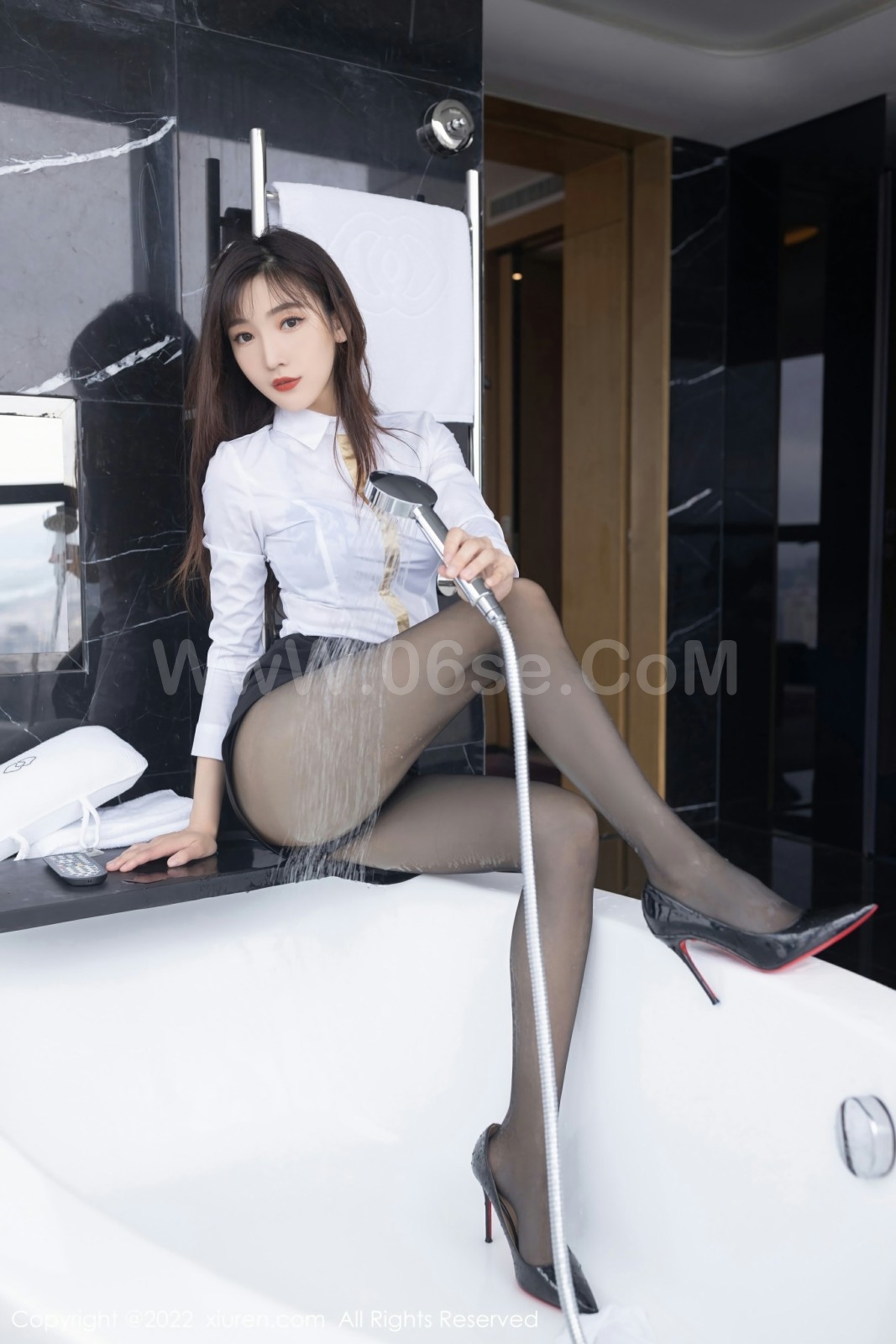 图片[25]-[XiuRen秀人网] 2022.06.23 No.5183 陆萱萱-六色网