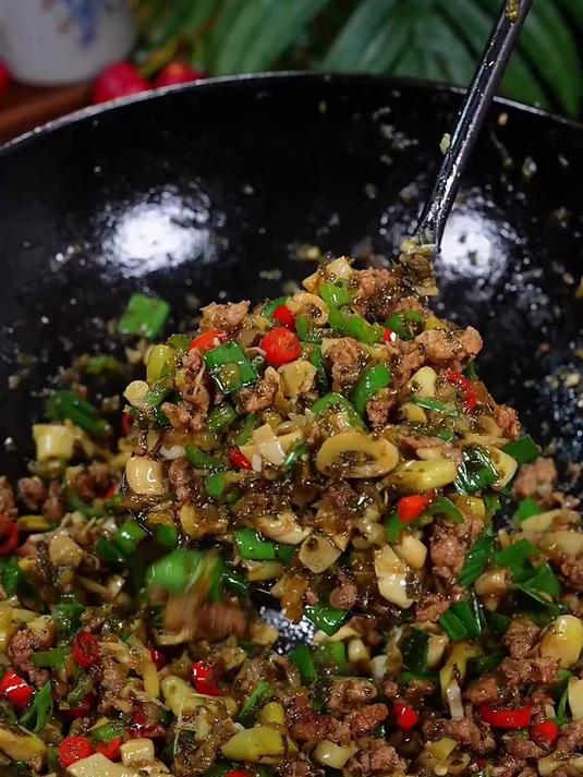 你可要试试这个酸菜小笋炒肉末