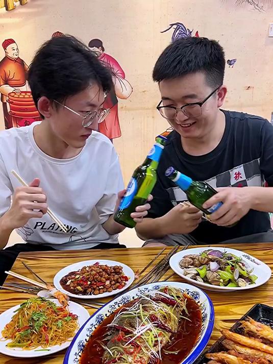 特色炮筒鱼,七大口味,店面引流神器,小店不大全是回头客~