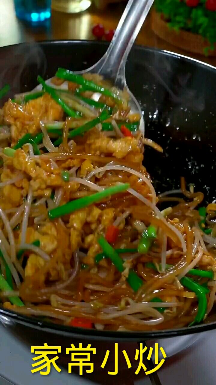 豆芽在家这样做卷饼超级好吃^O^