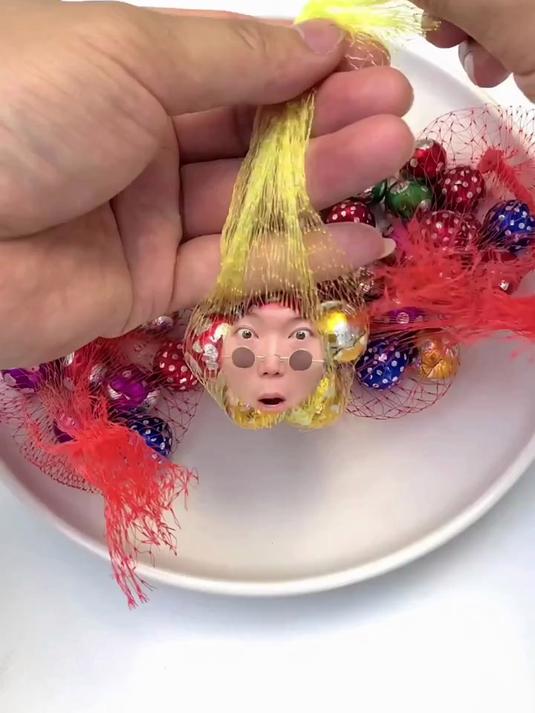 我变成了一堆巧克力球