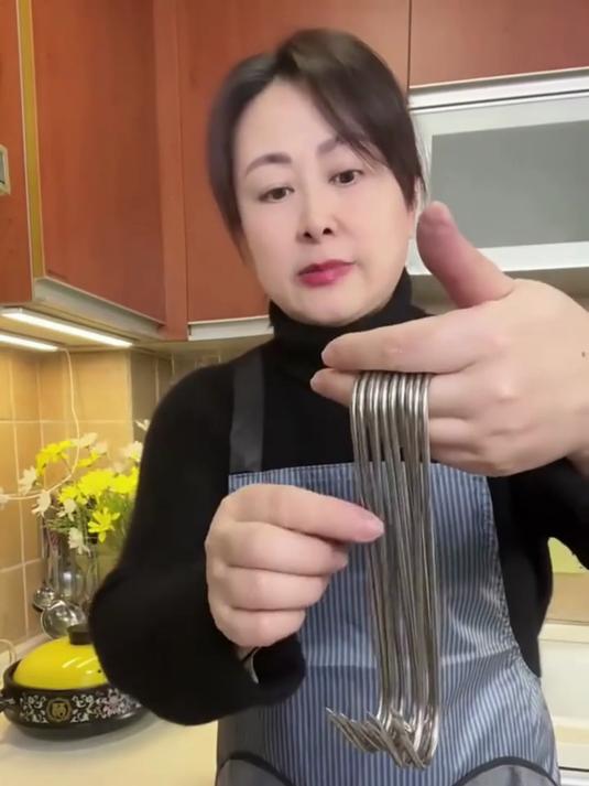 猪肉香肠不锈钢晒腊肉的挂钩S型挂钩尖头勾子烤鸭鱼加粗S钩单钩大