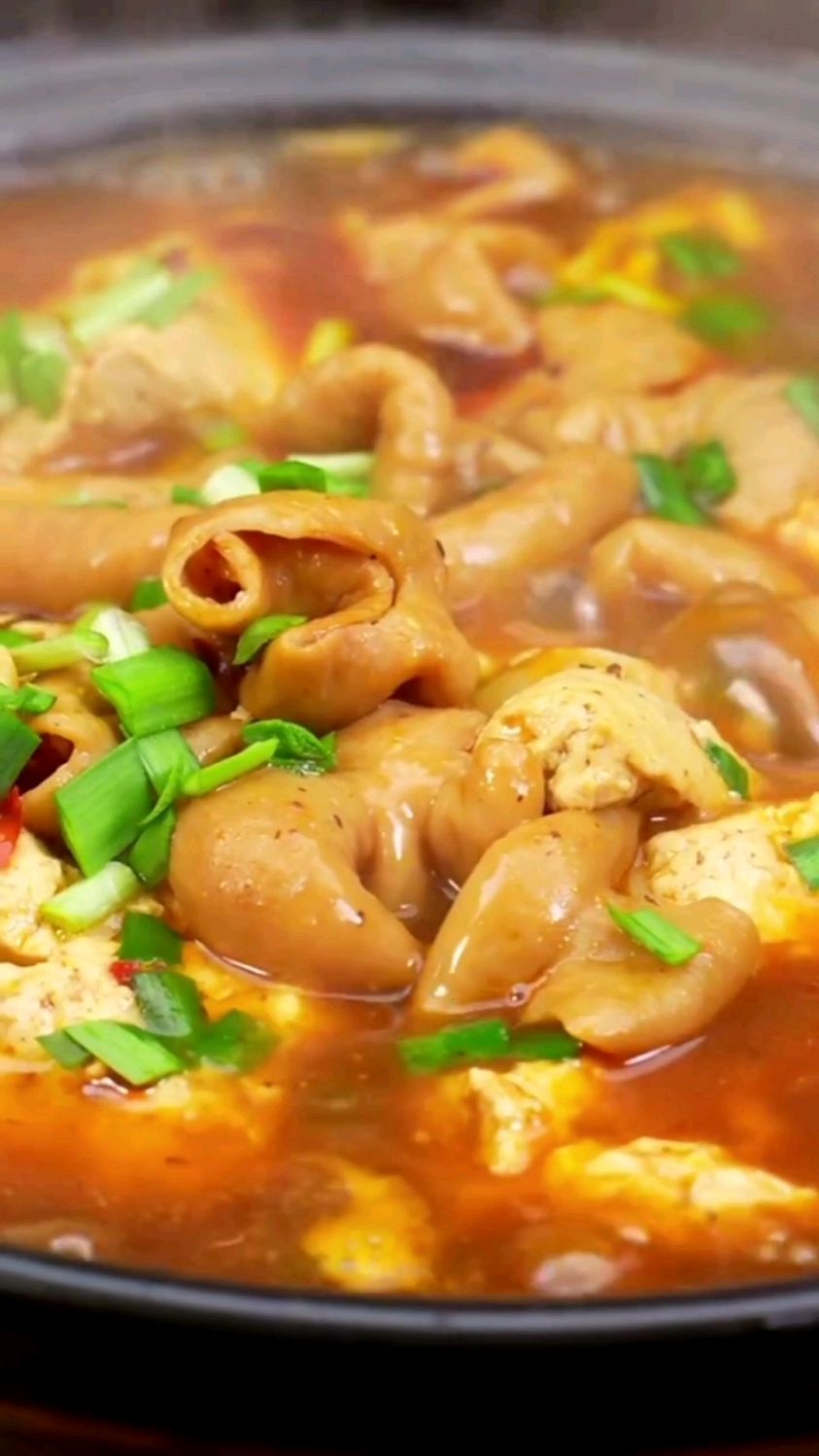 砂锅肥肠炖豆腐