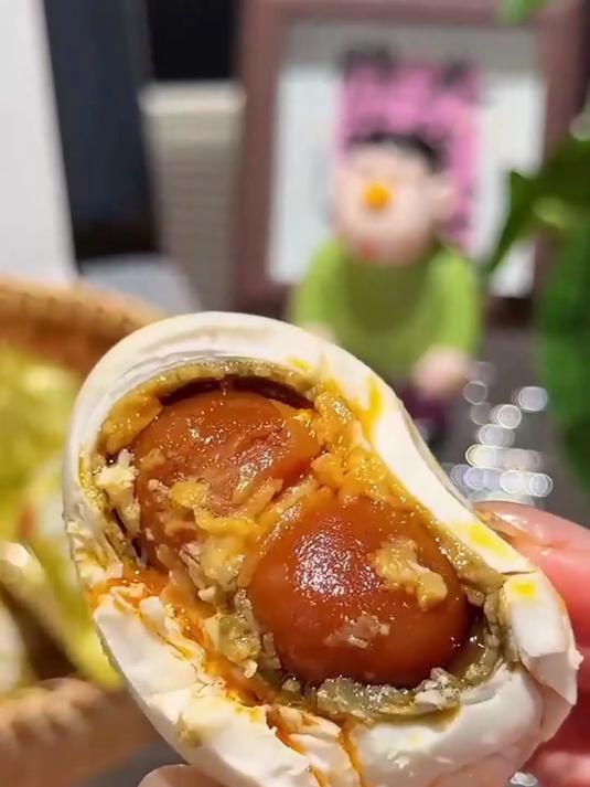 这双黄蛋绝了!烤海鸭蛋双黄流油,咸香