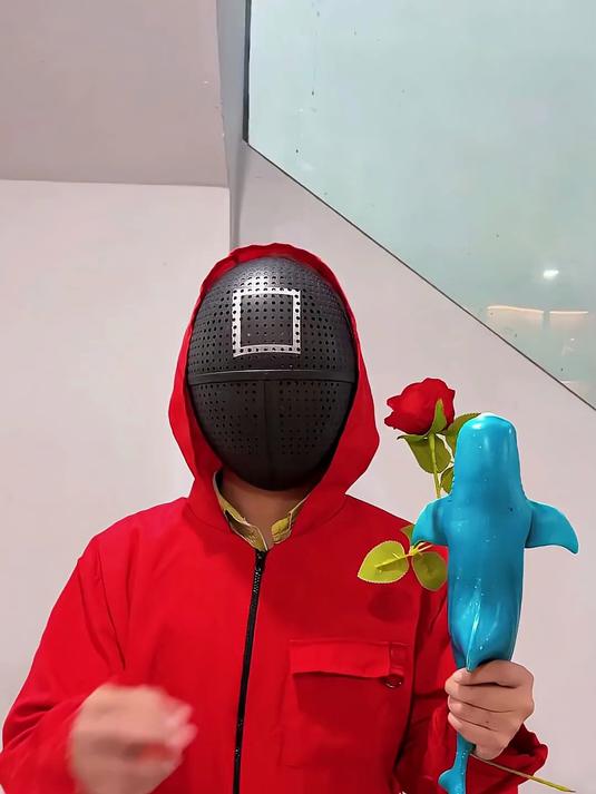 哈莉奎茵如何在没有油漆的情况下画耐克鲨鱼 哈莉奎茵与小丑