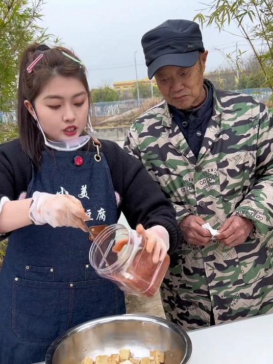 馒头杀手来了！homemade 豆腐乳配白粥，连吃三碗不过瘾