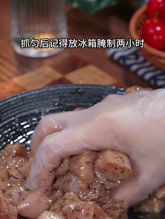 以后牛肉鸡胸肉买回来别再水煮了,跟我这样做滑嫩营养孩子超爱吃