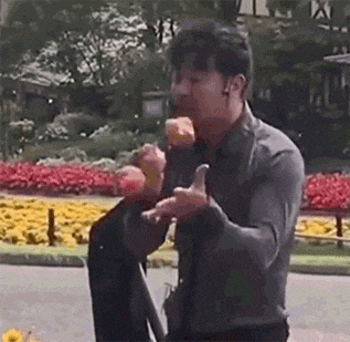 ��һ�ں���ͼ�Ʒ�ϵ�� �������ĵ����ְ��ִ�����