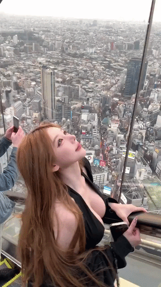 ��һ�ں���ͼ�Ʒ�ϵ�� �������ĵ����ְ��ִ�����