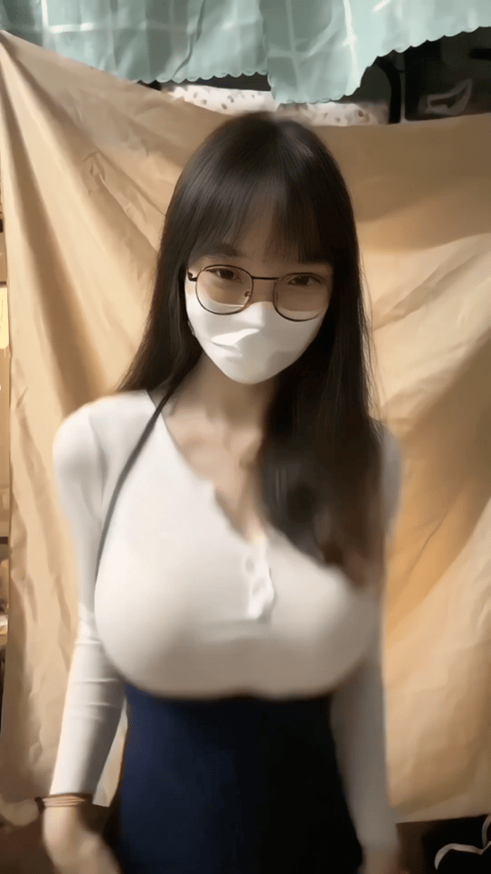 3DM����һ�̵�1699�� ��˿��ȹ��Ů�������Ǵ���