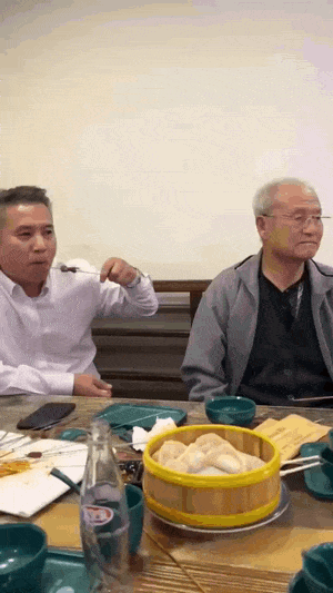 ��һ�ں���ͼ�Ʒ�ϵ�� ԭ��˿�໬˿����Ů����è