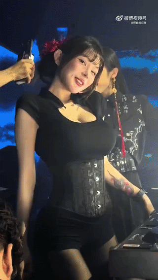 3DM����һ�̵�1706�� ��Ů����Ҫ�ѽŲ������ϣ�