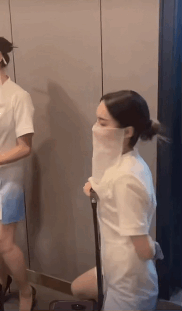 周一内涵囧图云飞系列 美女都负重玩还玩的那么溜