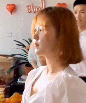 周一内涵囧图云飞系列 美女的鼻子顶我一年的工资