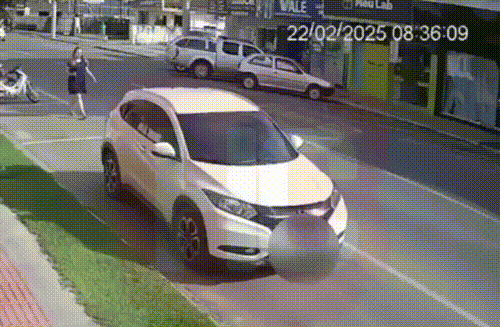 3DM����һ�̵�1665�� ˿��Ů��ʿ׼����ȭ��ϰ��