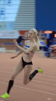 3DM����һ�̵�1681�� ��˿������Ů�ں�������