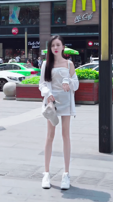 周五福利囧图云飞系列 美女一言不合就表演一字马