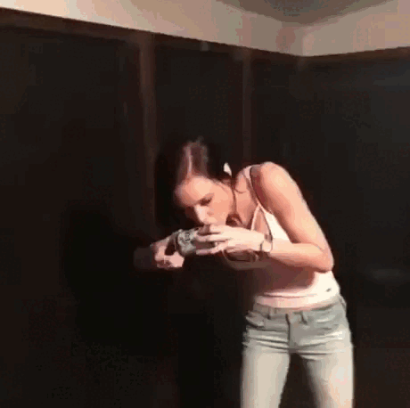 周一内涵囧图云飞系列 大美女穿紧身衣是绝好的！
