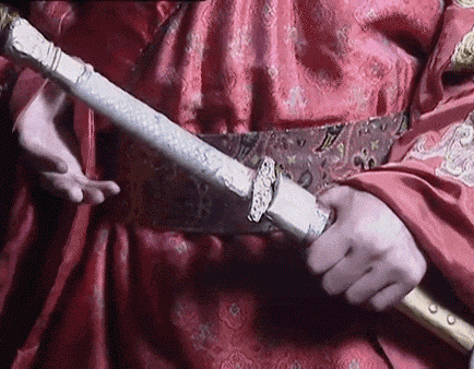 周一內(nèi)涵囧圖云飛系列 大美女穿緊身衣是絕好的！
