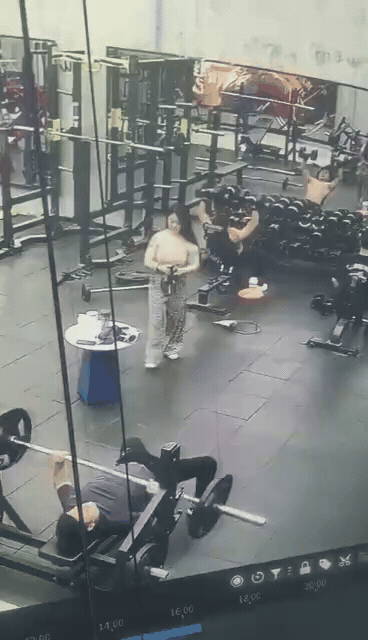 周一内涵囧图云飞系列 美女这舞蹈层次感很好！