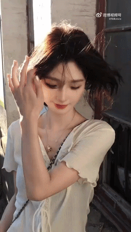 3DM轻松一刻第1765期 大爷偷窥大美女被大妈怒视