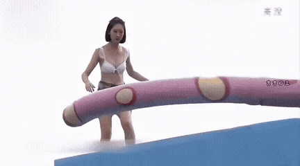3DM轻松一刻第1765期 大爷偷窥大美女被大妈怒视